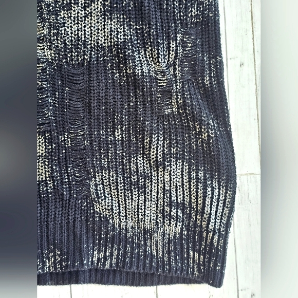 Love More Black & Metallic Silver Distressed Grunge Cold Shoulder Sweater Size L - Picture 4 of 11